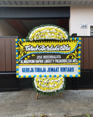 Papan Bunga Duka di Niname