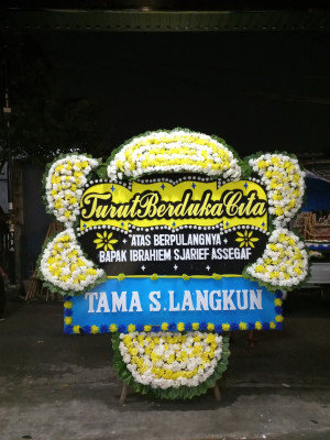 Papan Bunga Duka di Niname